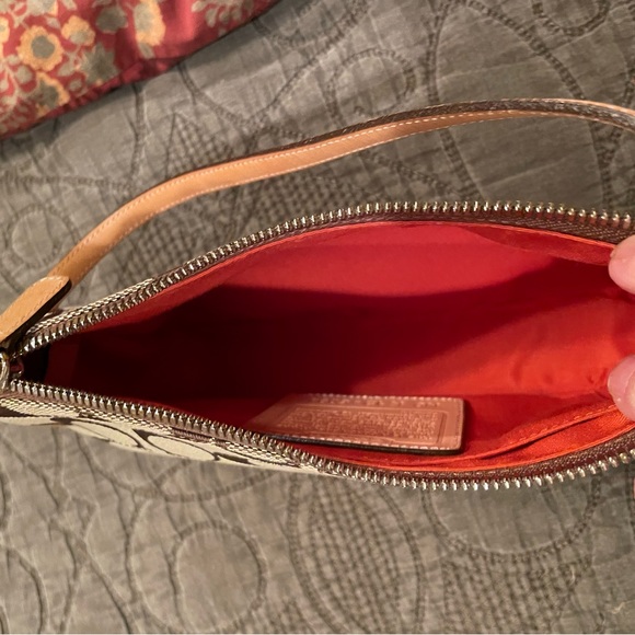 COACH Demi Hampton Shoulder Bag - Picture 7 of 11